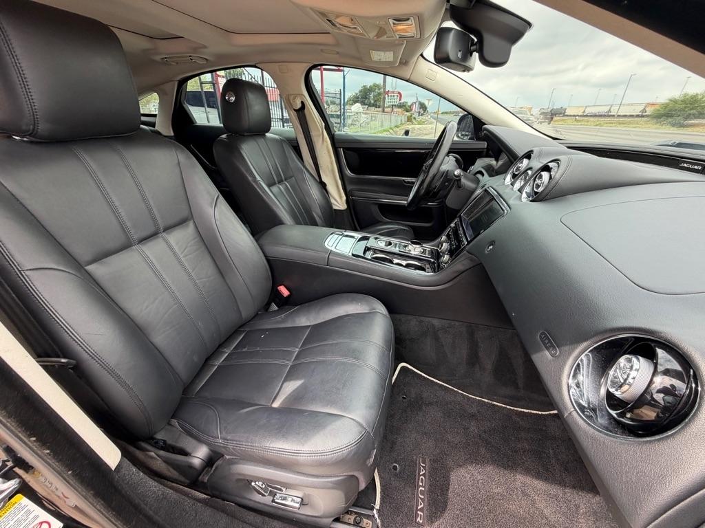 Jaguar XJ-Series XJ AWD 2014