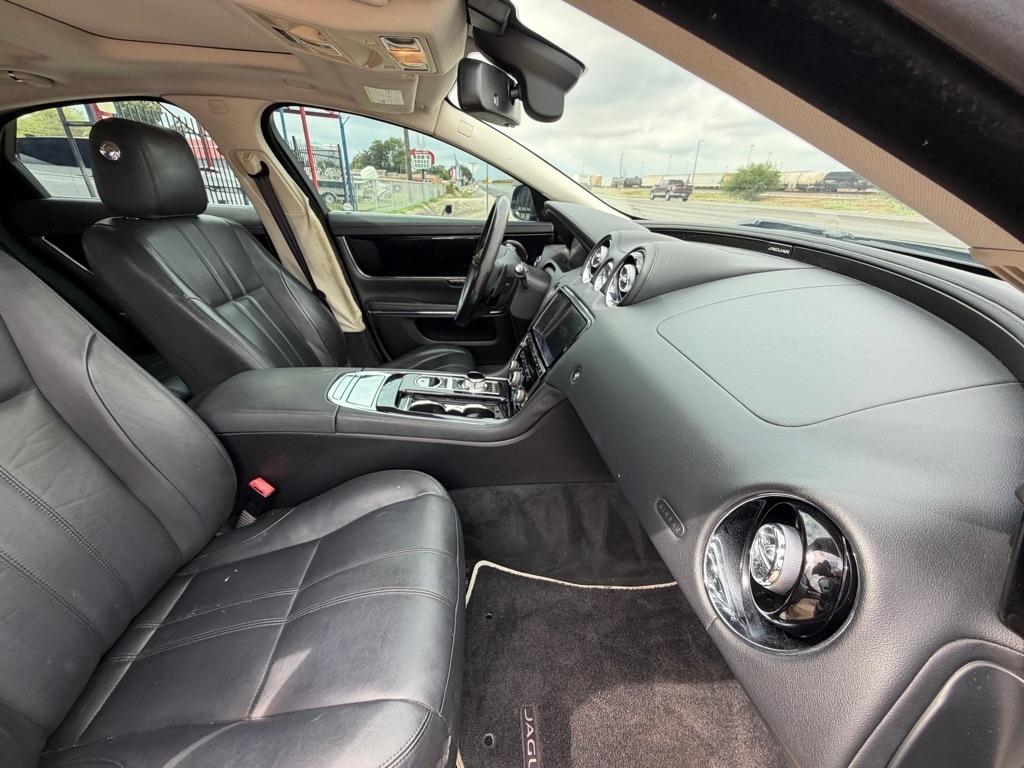 Jaguar XJ-Series XJ AWD 2014