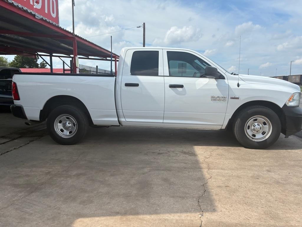 RAM 1500 Tradesman Quad Cab 2WD 2017