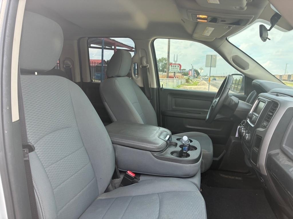 RAM 1500 Tradesman Quad Cab 2WD 2017