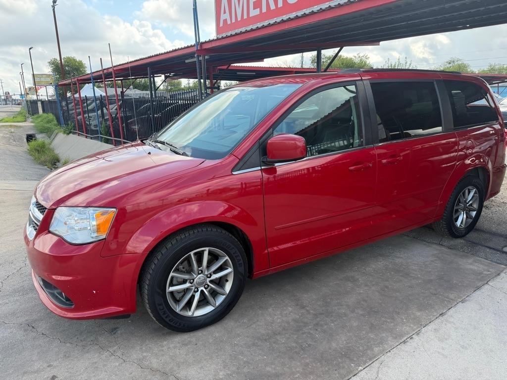 Dodge Grand Caravan photo 2