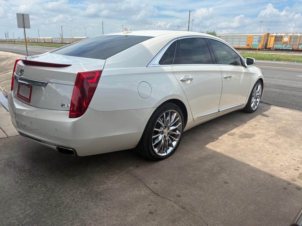 Cadillac XTS photo 7