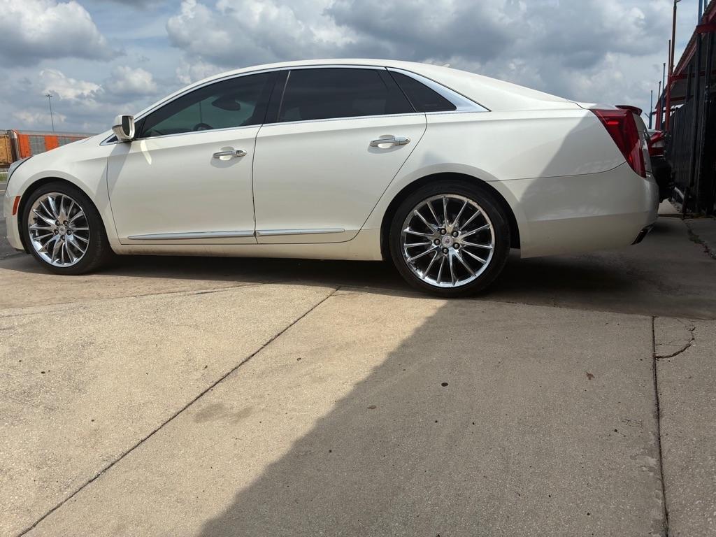 Cadillac XTS photo 12