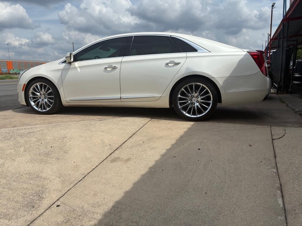 Cadillac XTS photo 13