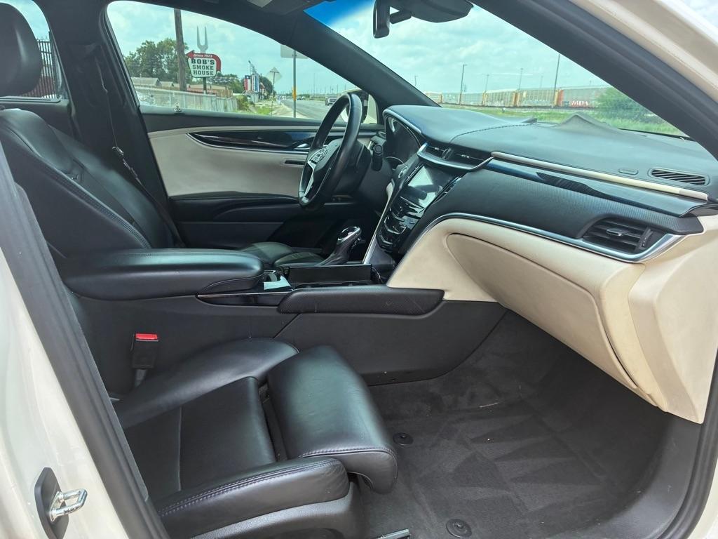 Cadillac XTS photo 22