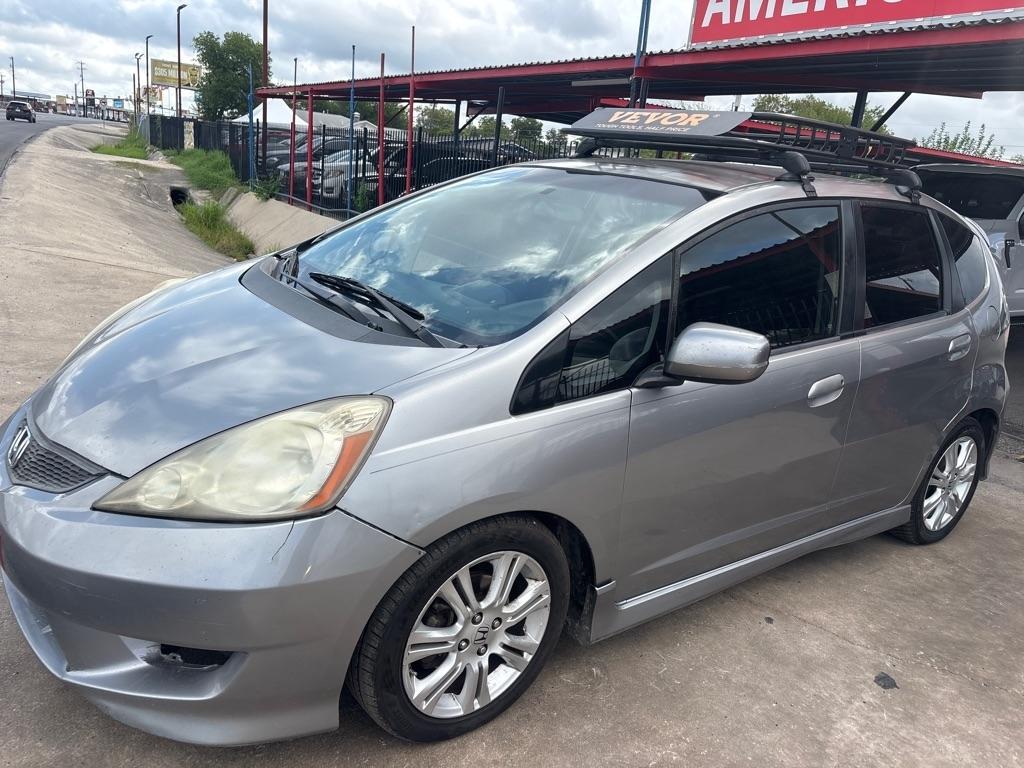 Honda Fit photo 2
