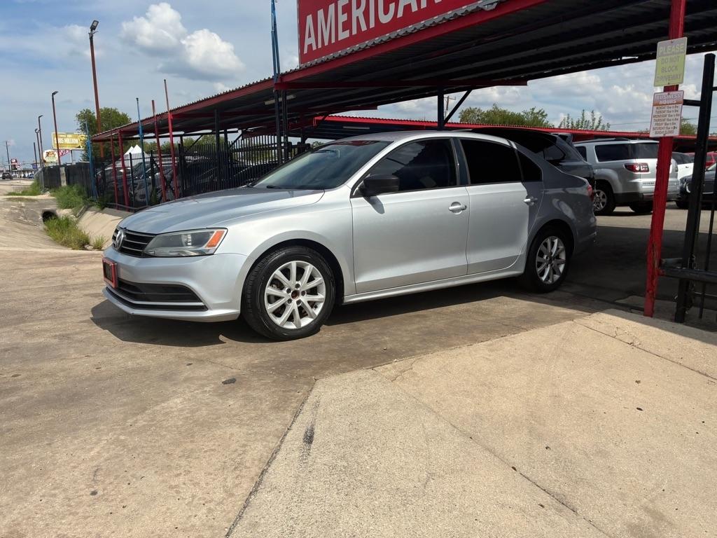 Volkswagen Jetta SE 6A 2015