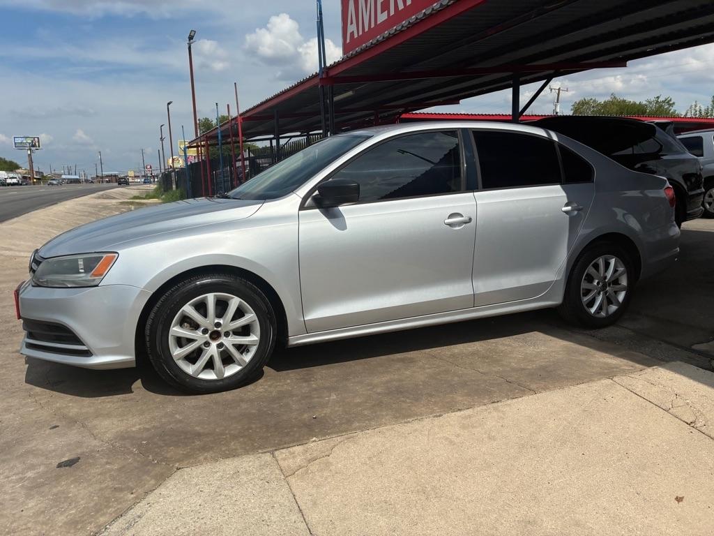 Volkswagen Jetta SE 6A 2015