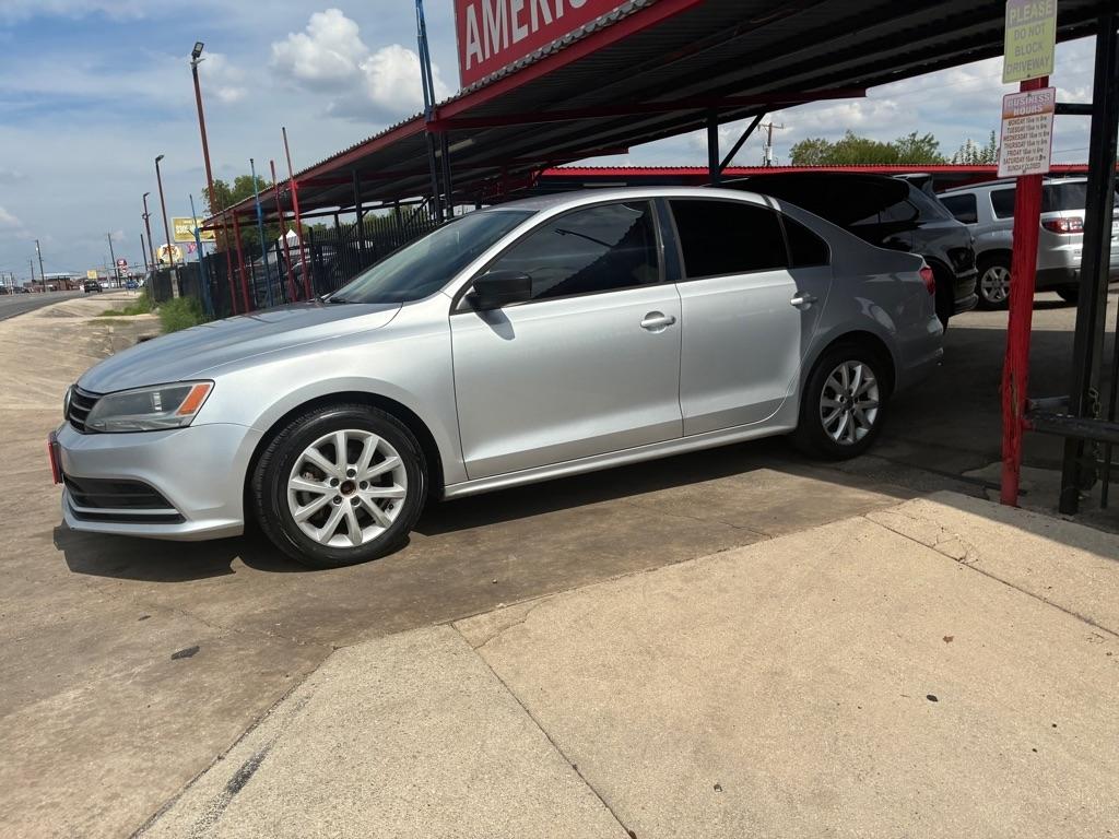 Volkswagen Jetta SE 6A 2015