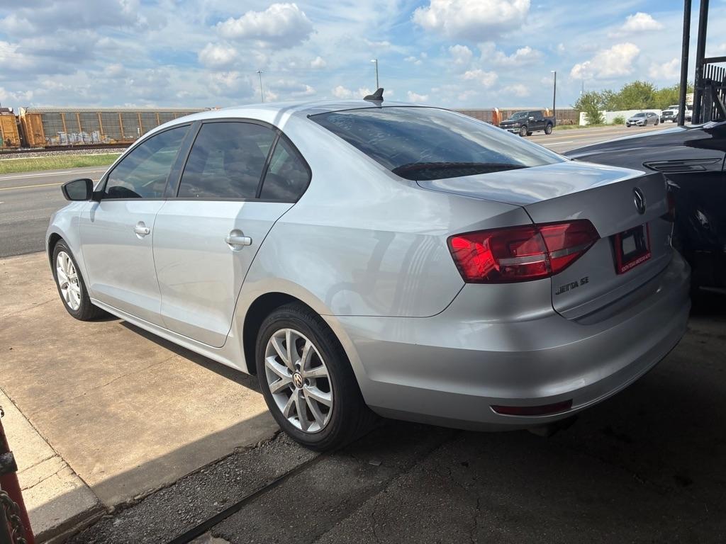 Volkswagen Jetta SE 6A 2015
