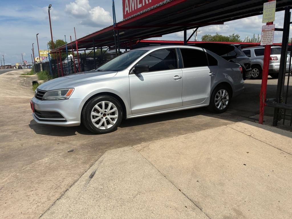 Volkswagen Jetta SE 6A 2015