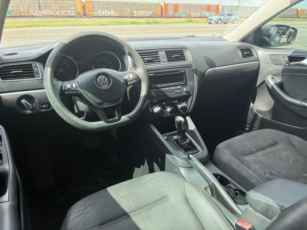Volkswagen Jetta SE 6A 2015