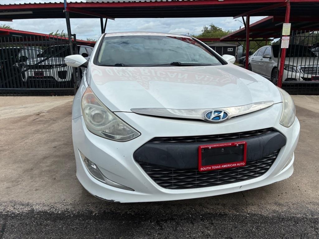 Hyundai Sonata Hybrid Sedan 2013
