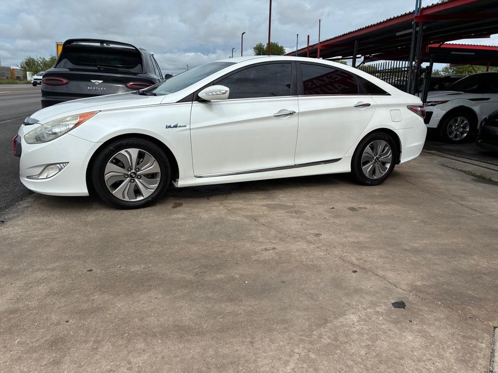 Hyundai Sonata Hybrid Sedan 2013