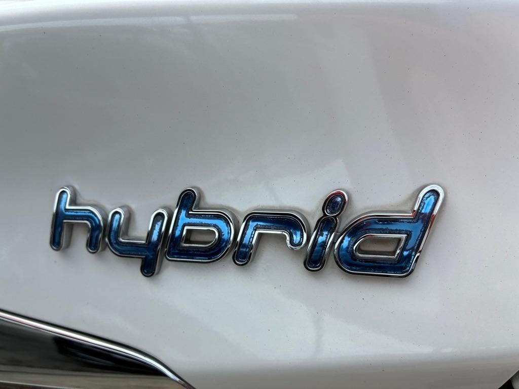 Hyundai Sonata Hybrid Sedan 2013