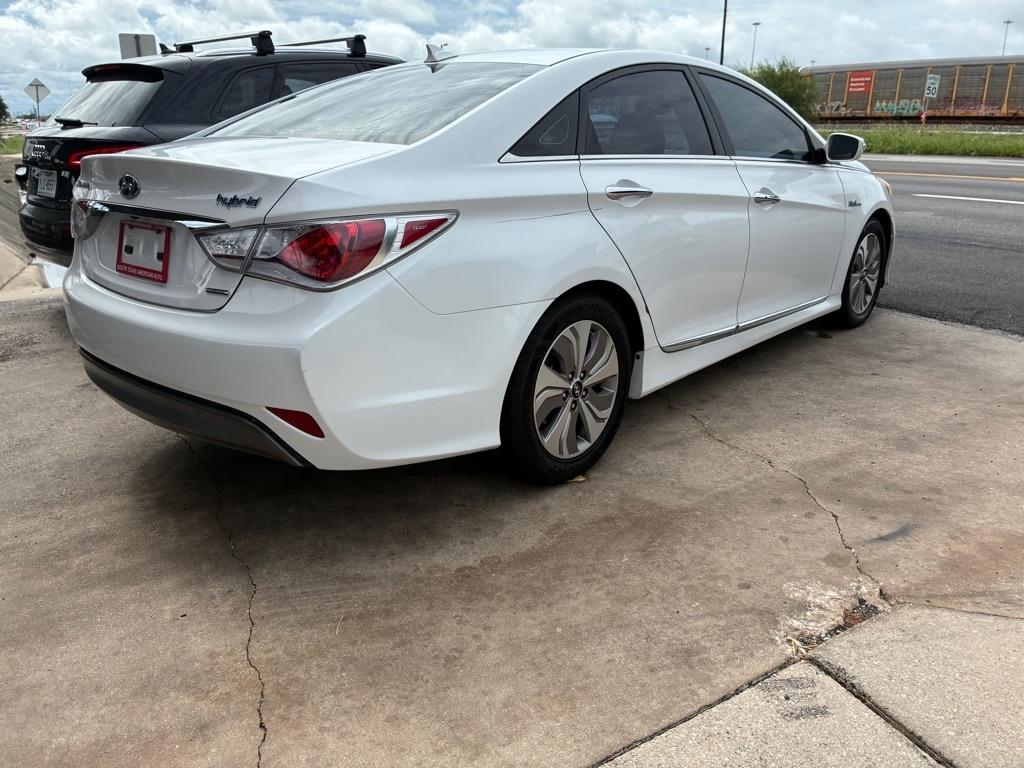 Hyundai Sonata Hybrid Sedan 2013