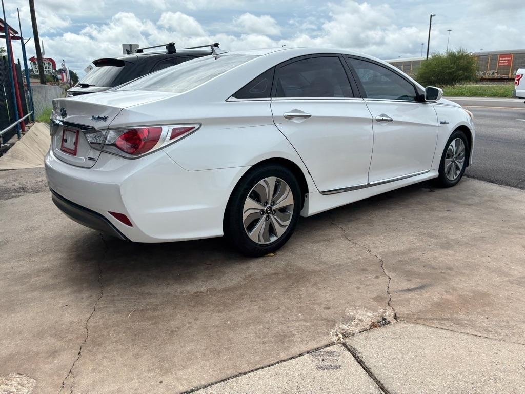 Hyundai Sonata Hybrid Sedan 2013