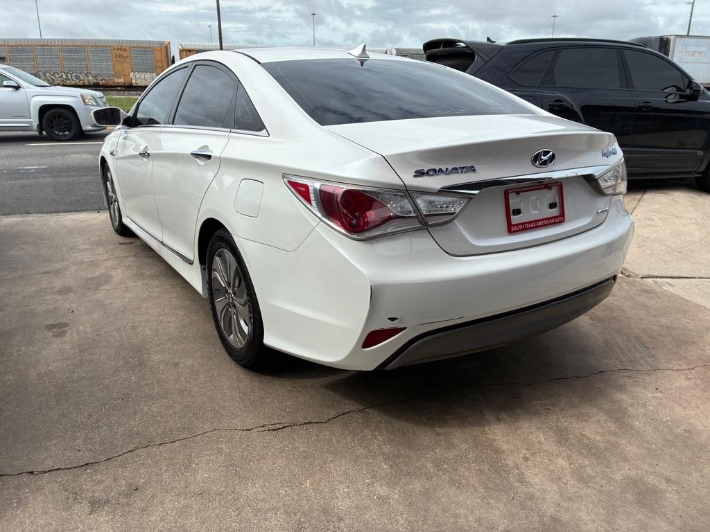 Hyundai Sonata Hybrid Sedan 2013