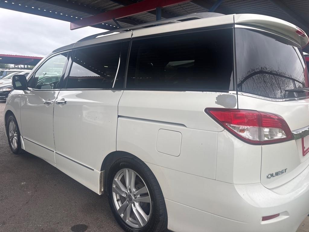 Nissan Quest photo 4
