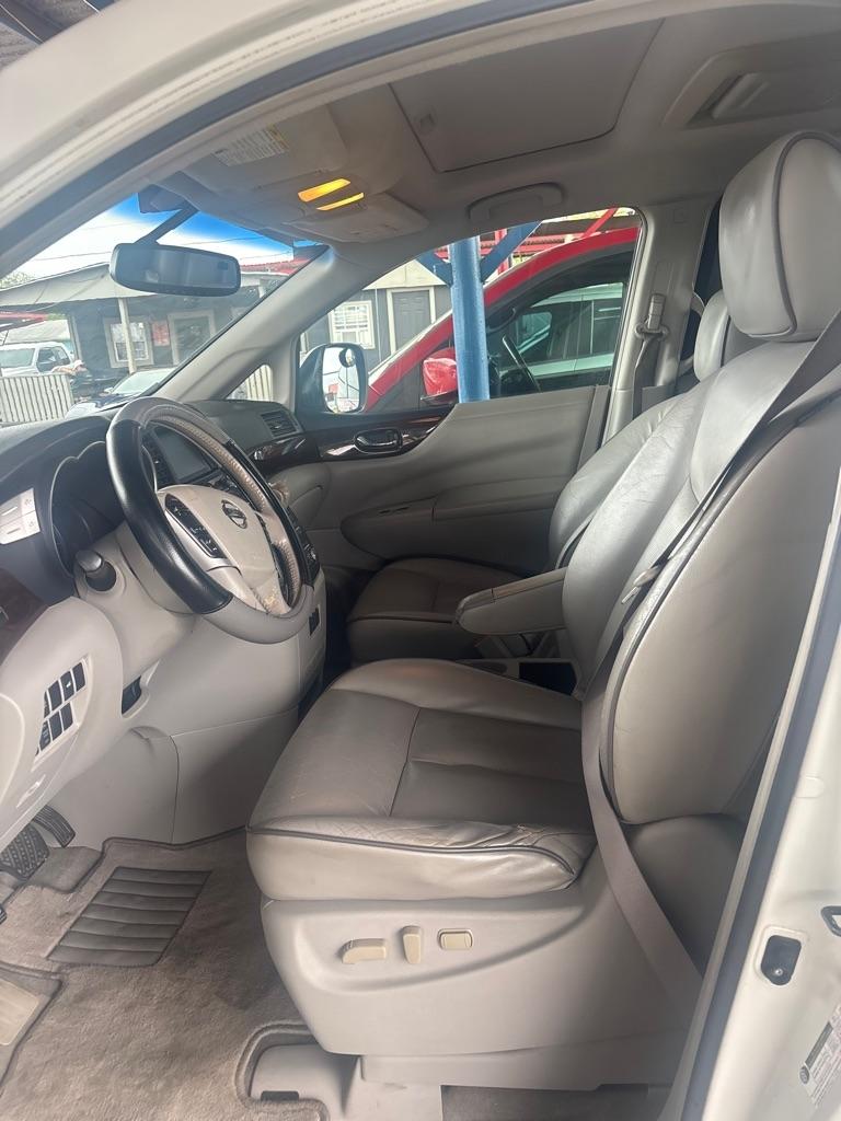Nissan Quest photo 5
