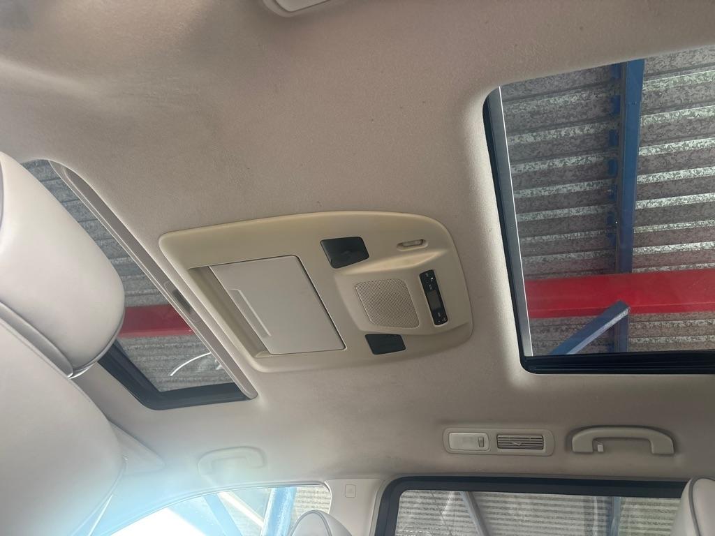Nissan Quest photo 9