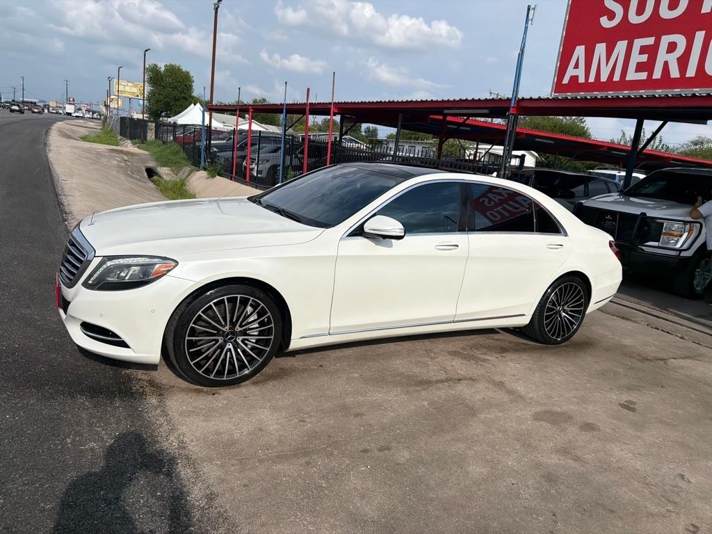 Mercedes-Benz S-Class S550 2015