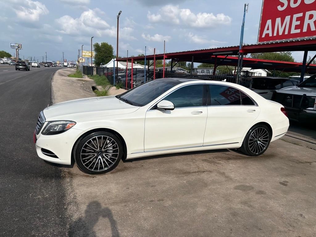 Mercedes-Benz S-Class S550 2015