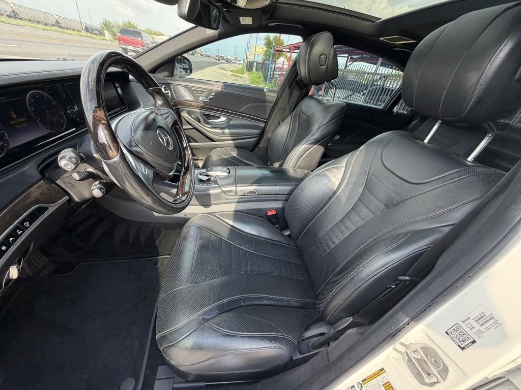 Mercedes-Benz S-Class S550 2015