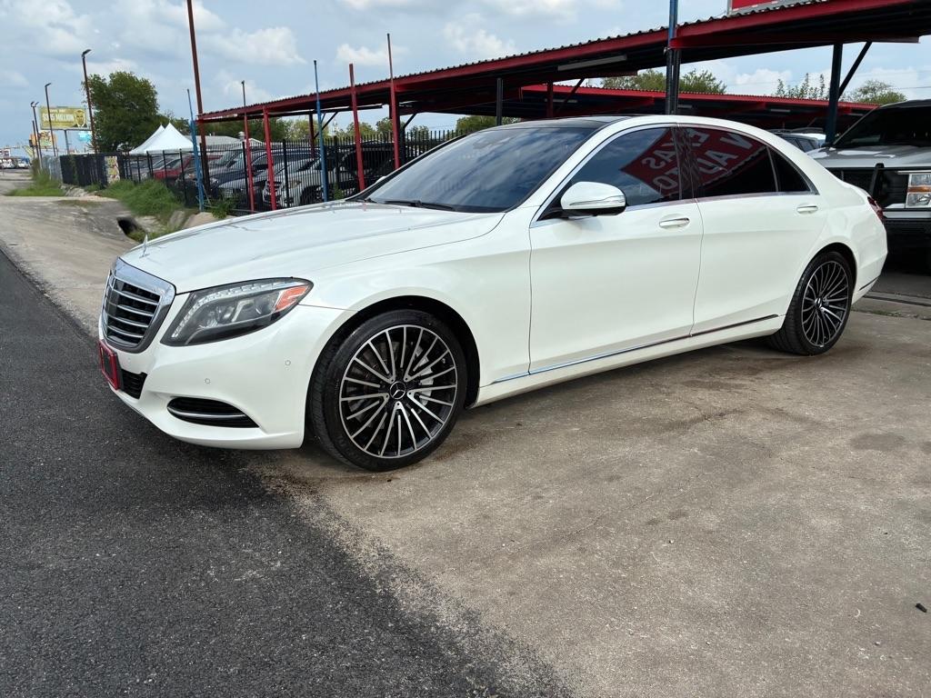 Mercedes-Benz S-Class S550 2015
