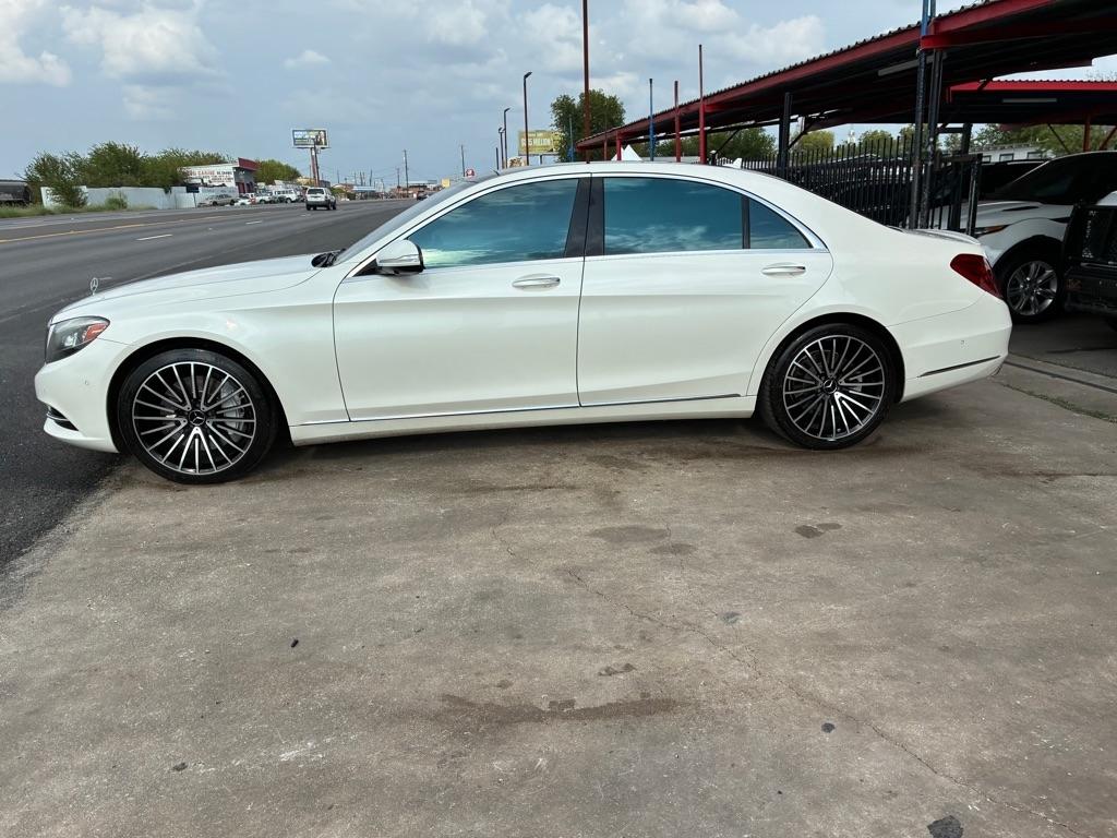 Mercedes-Benz S-Class S550 2015