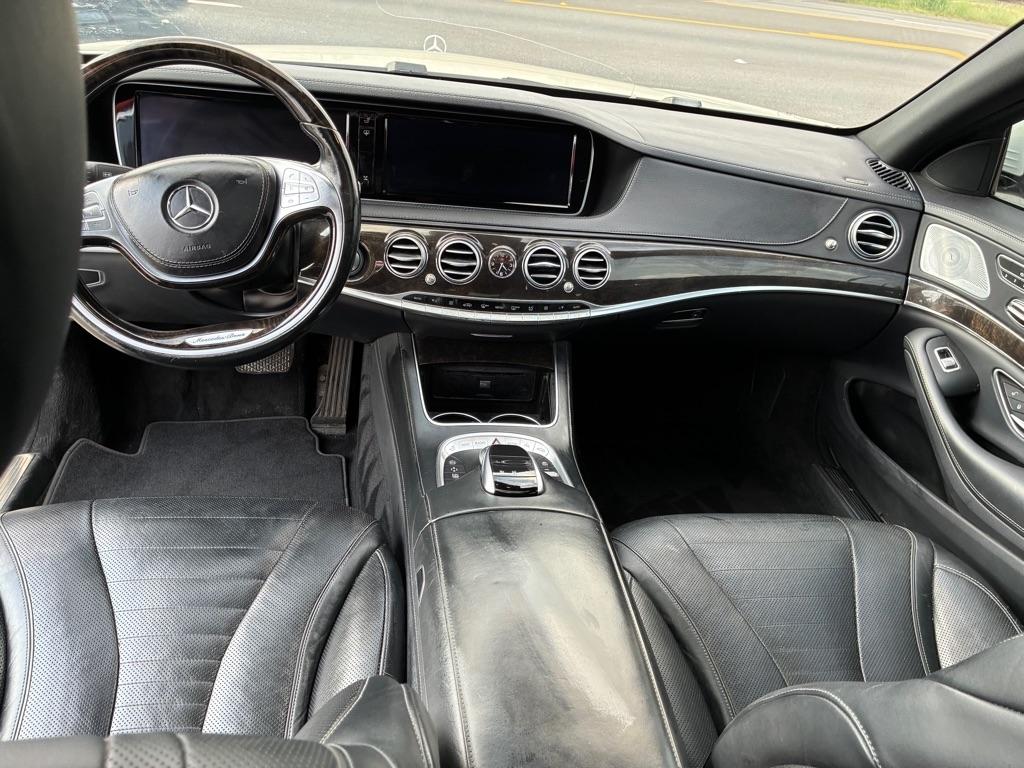 Mercedes-Benz S-Class S550 2015