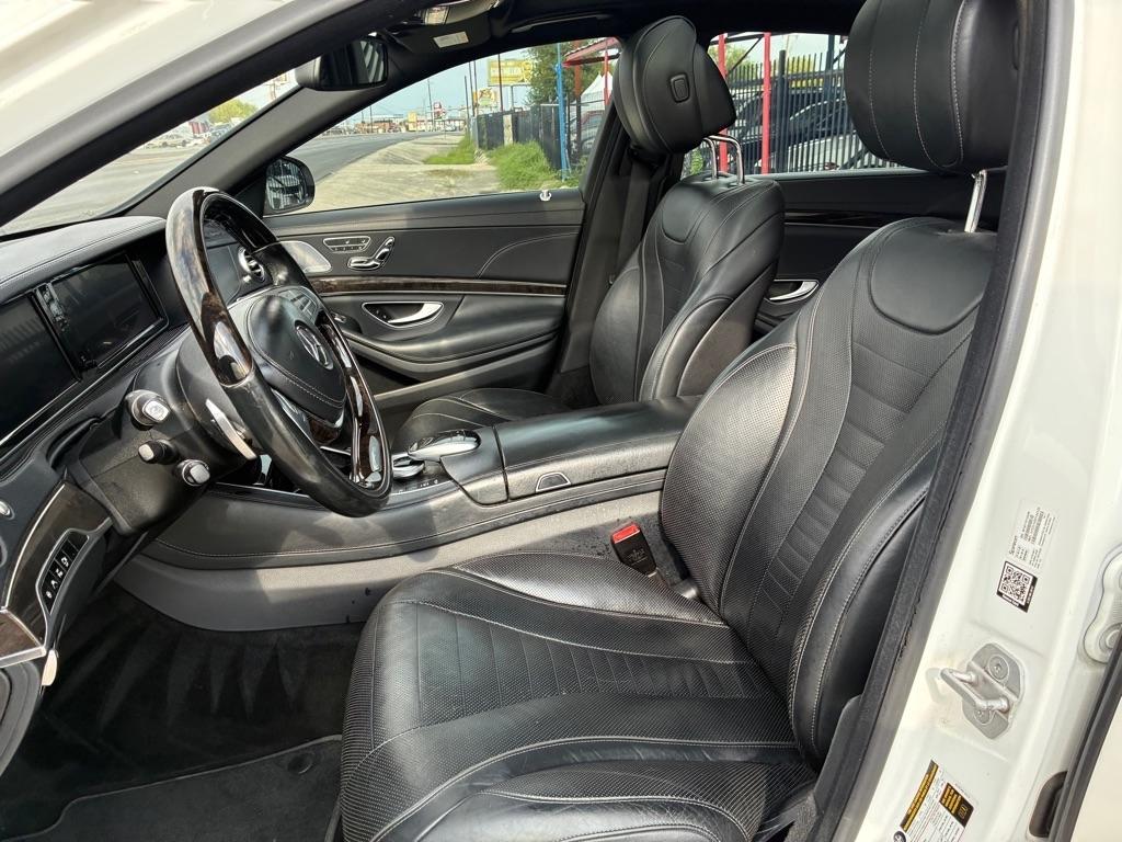 Mercedes-Benz S-Class S550 2015