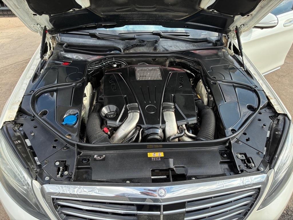 Mercedes-Benz S-Class S550 2015