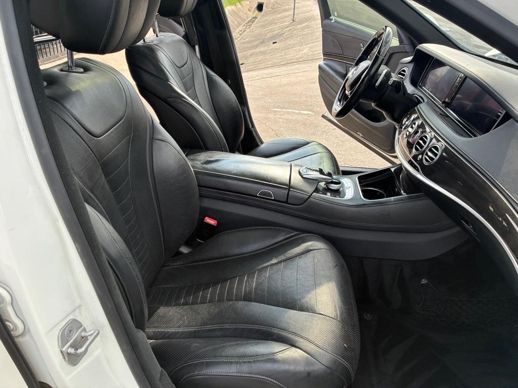 Mercedes-Benz S-Class S550 2015