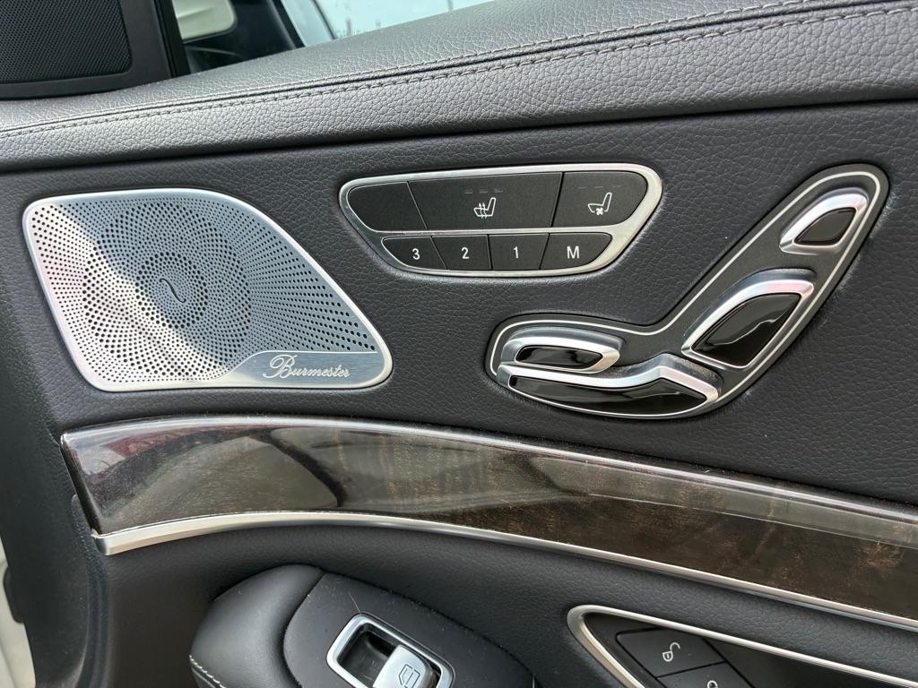 Mercedes-Benz S-Class S550 2015