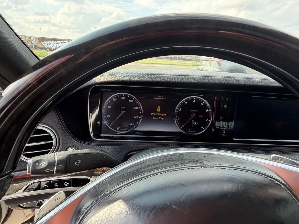 Mercedes-Benz S-Class S550 2015