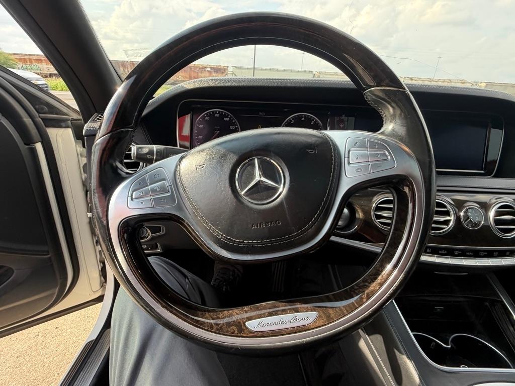 Mercedes-Benz S-Class S550 2015