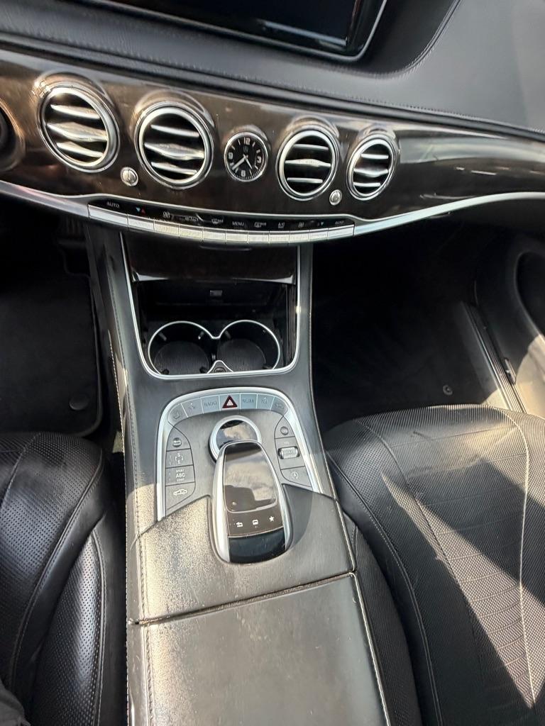 Mercedes-Benz S-Class S550 2015
