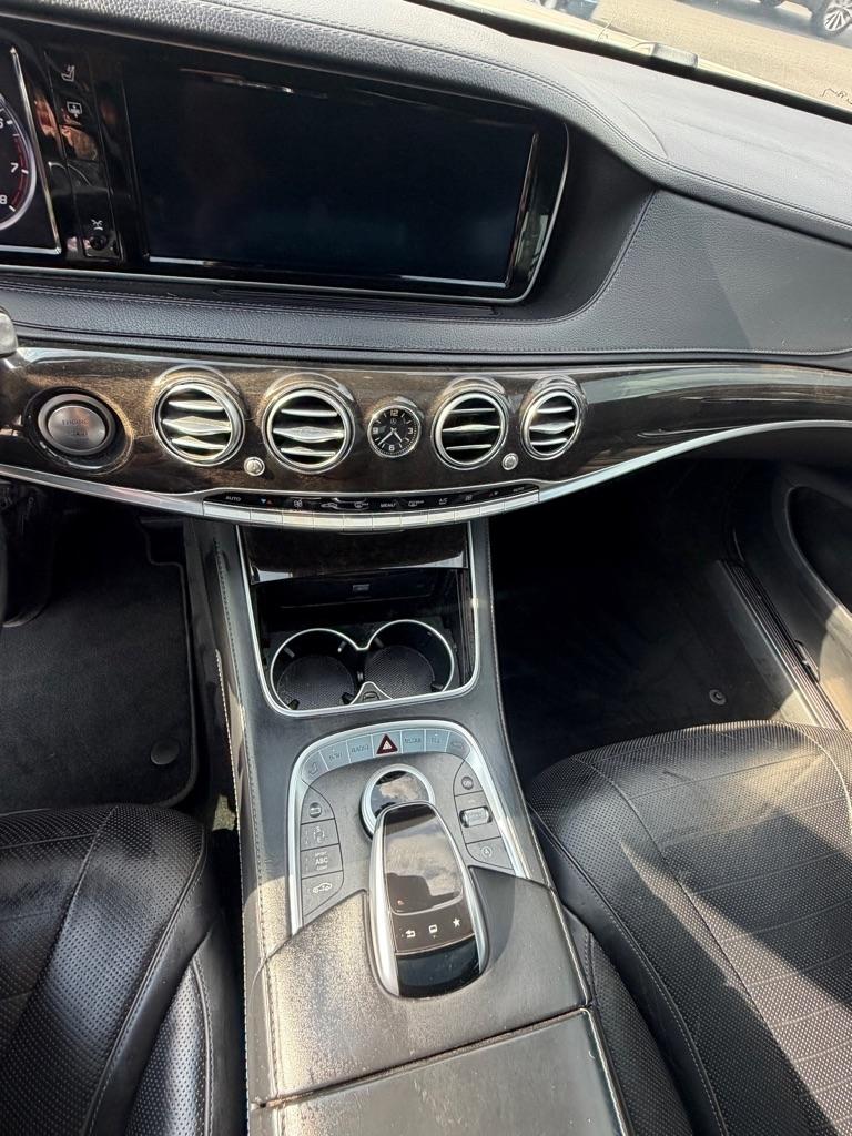 Mercedes-Benz S-Class S550 2015