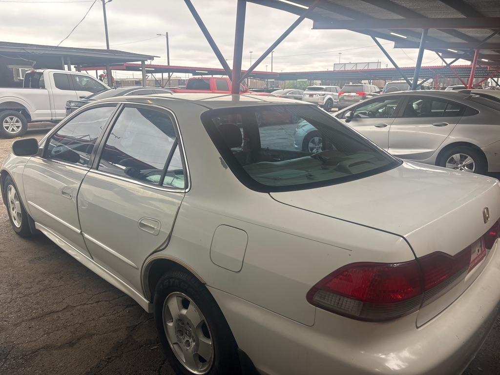 Honda Accord photo 8