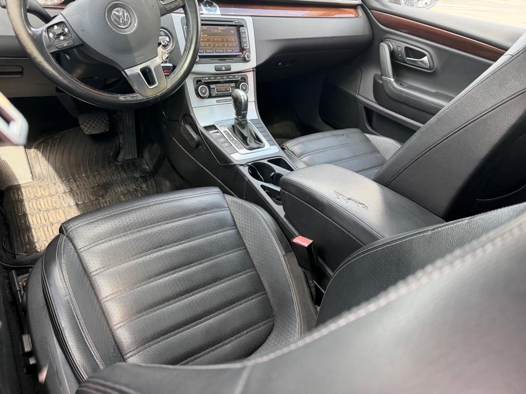 Volkswagen CC Lux PZEV 2012