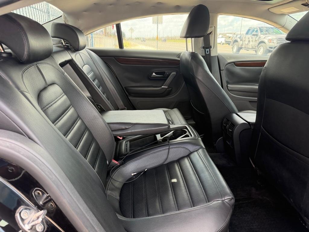 Volkswagen CC Lux PZEV 2012
