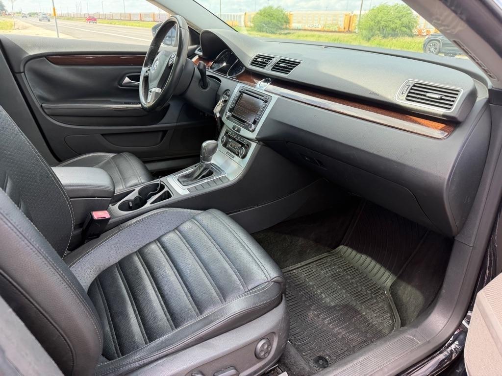 Volkswagen CC Lux PZEV 2012