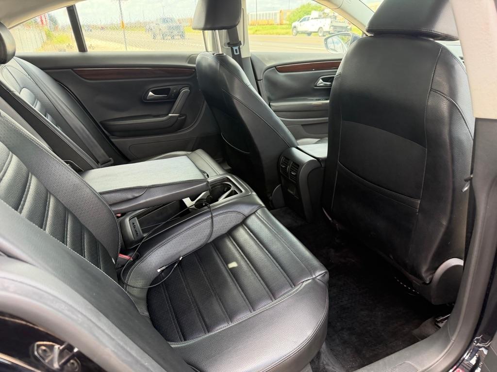 Volkswagen CC Lux PZEV 2012