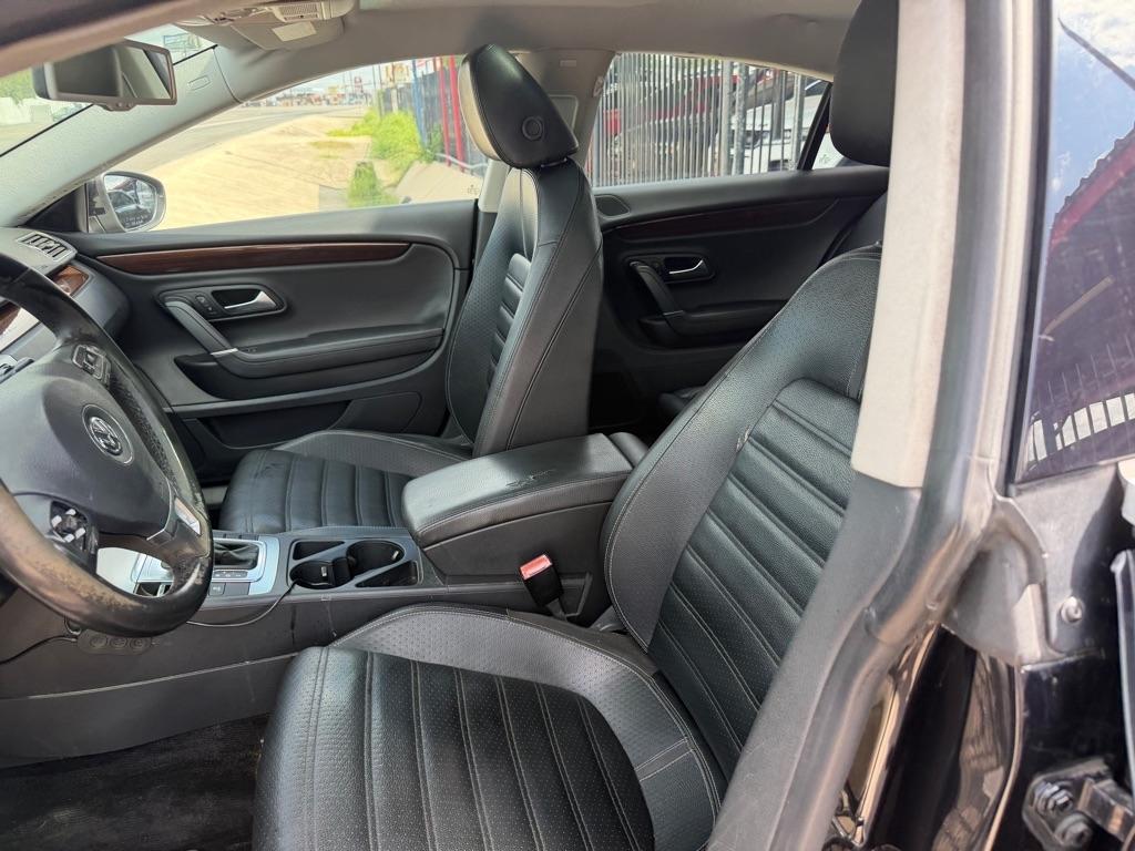 Volkswagen CC Lux PZEV 2012