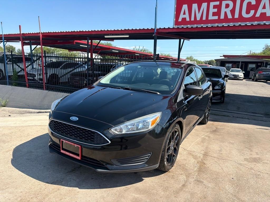 Ford Focus S Sedan 2018