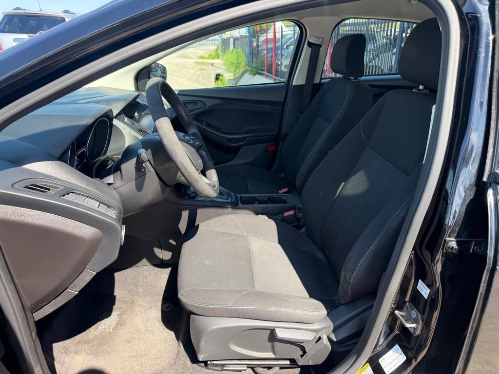 Ford Focus S Sedan 2018