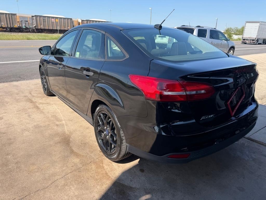 Ford Focus S Sedan 2018
