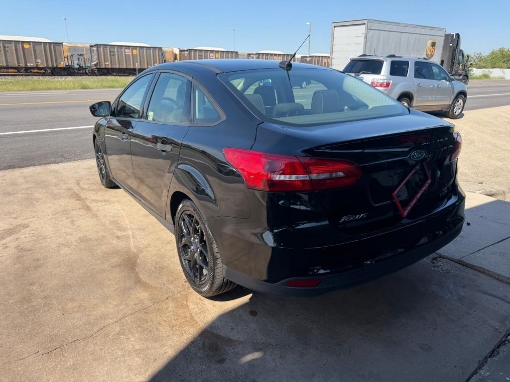 Ford Focus S Sedan 2018