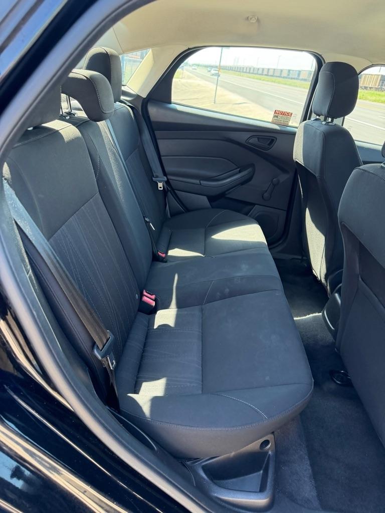 Ford Focus S Sedan 2018
